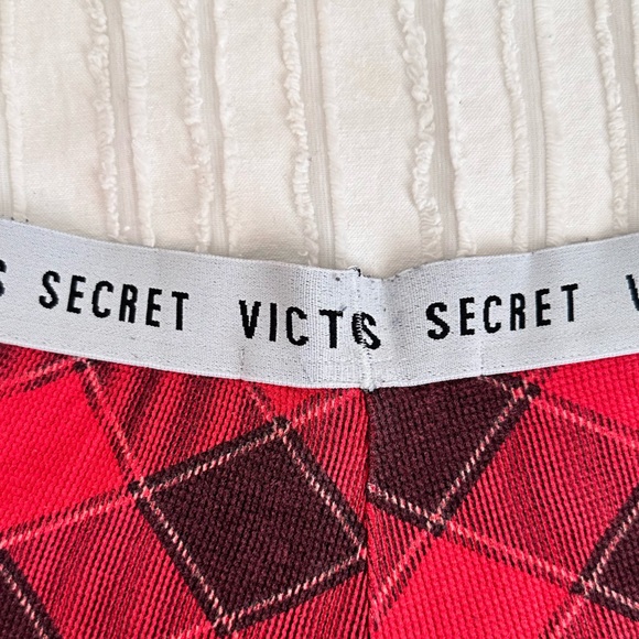 Victoria’s Secret Red Plaid Pajama Shorts Size XS - Picture 4 of 4